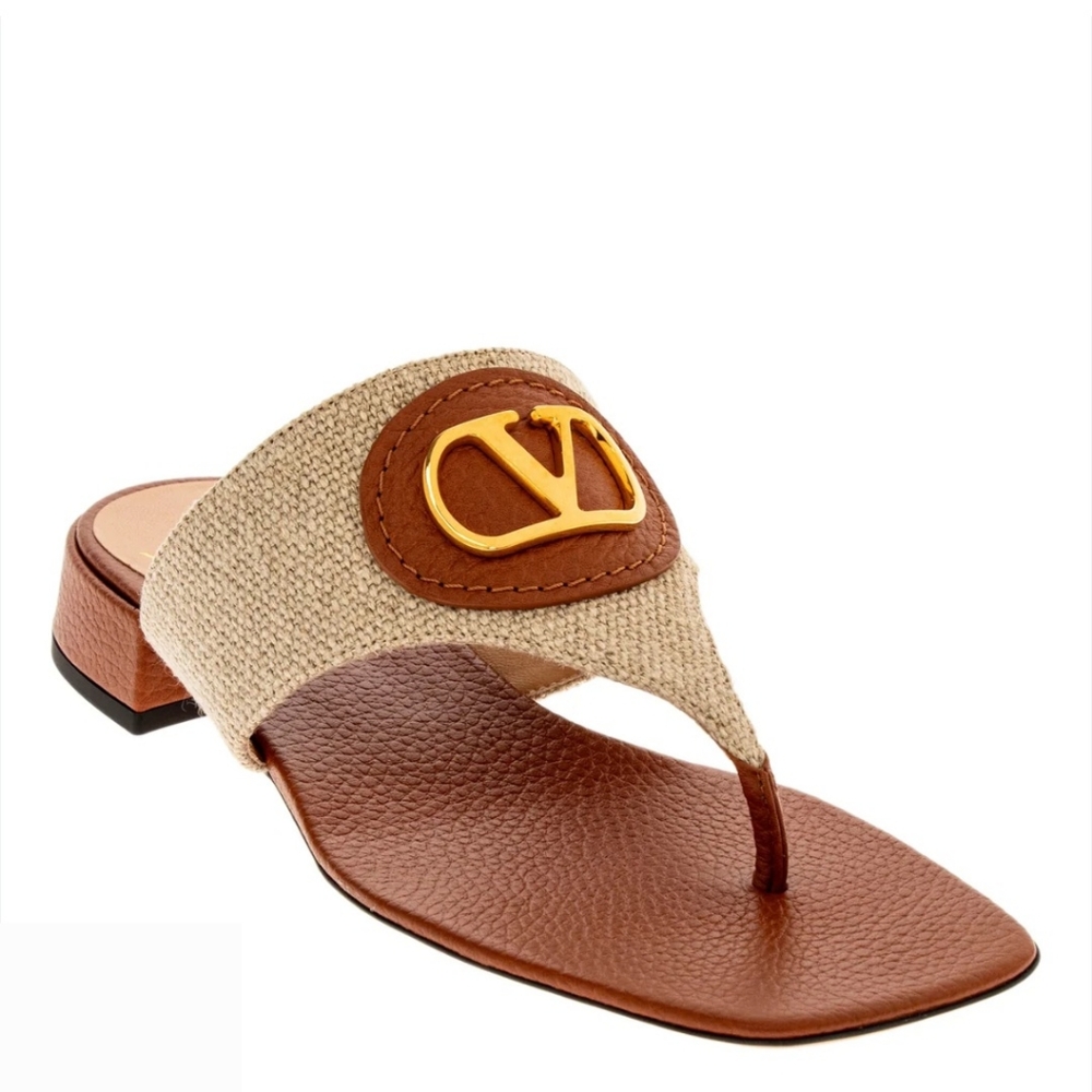 NWT Valentino Garavani V Logo Plaque Slip-On Thong Sandals In Size 39